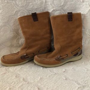 Sperry top-sider boots (women’s 9M)